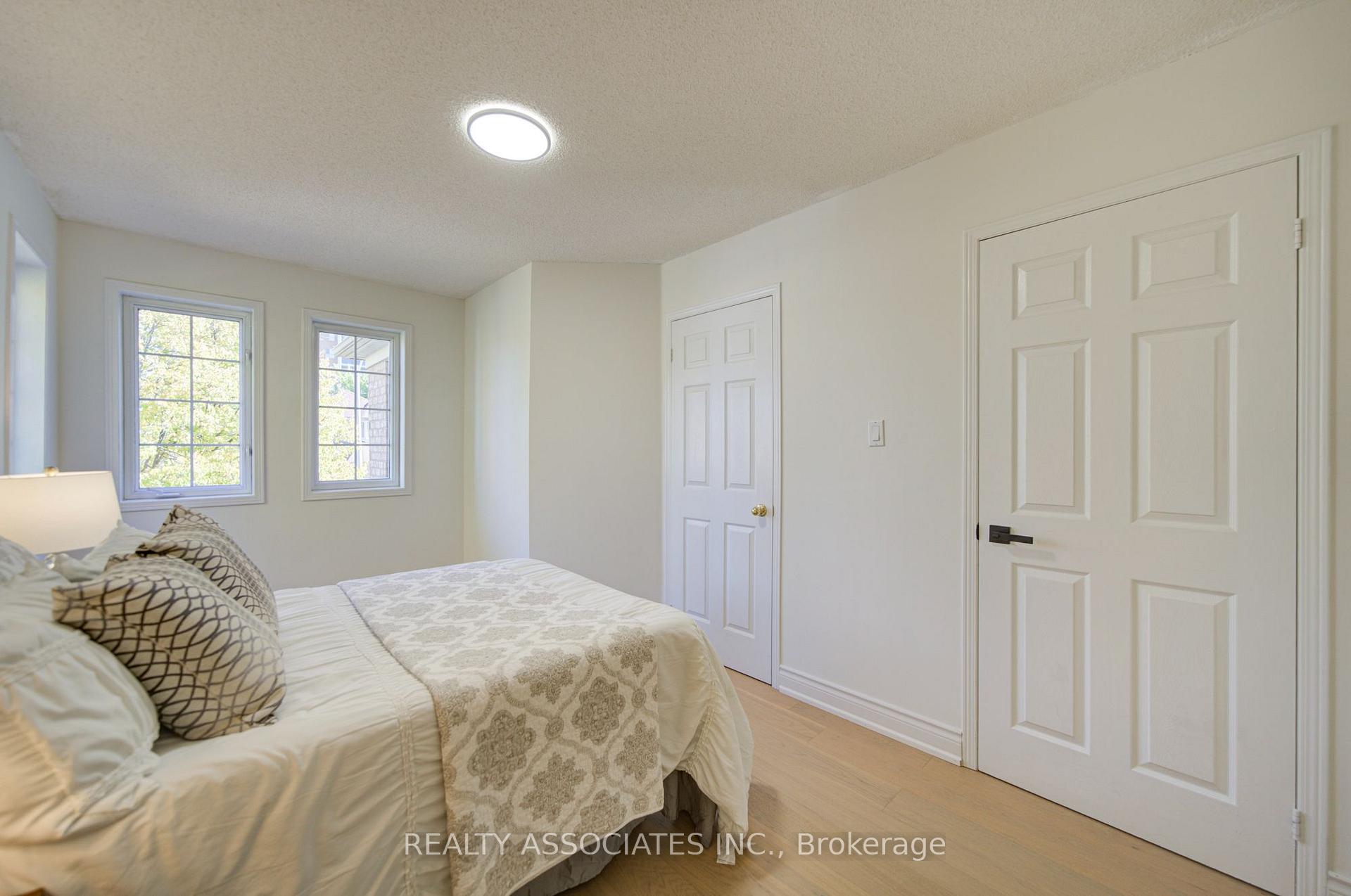 Photo 22 of 71 Highhill Drive, Scarborough, Tam O'Shanter-Sullivan — HOMEH