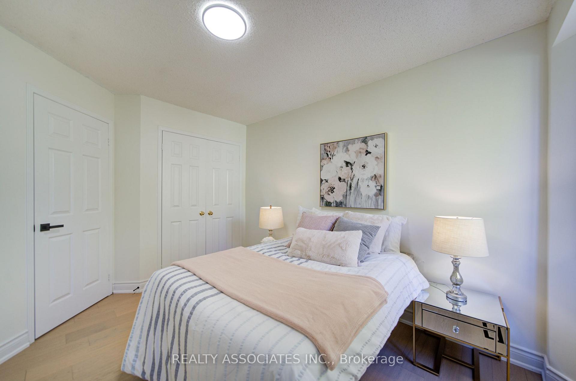 Photo 26 of 71 Highhill Drive, Scarborough, Tam O'Shanter-Sullivan — HOMEH