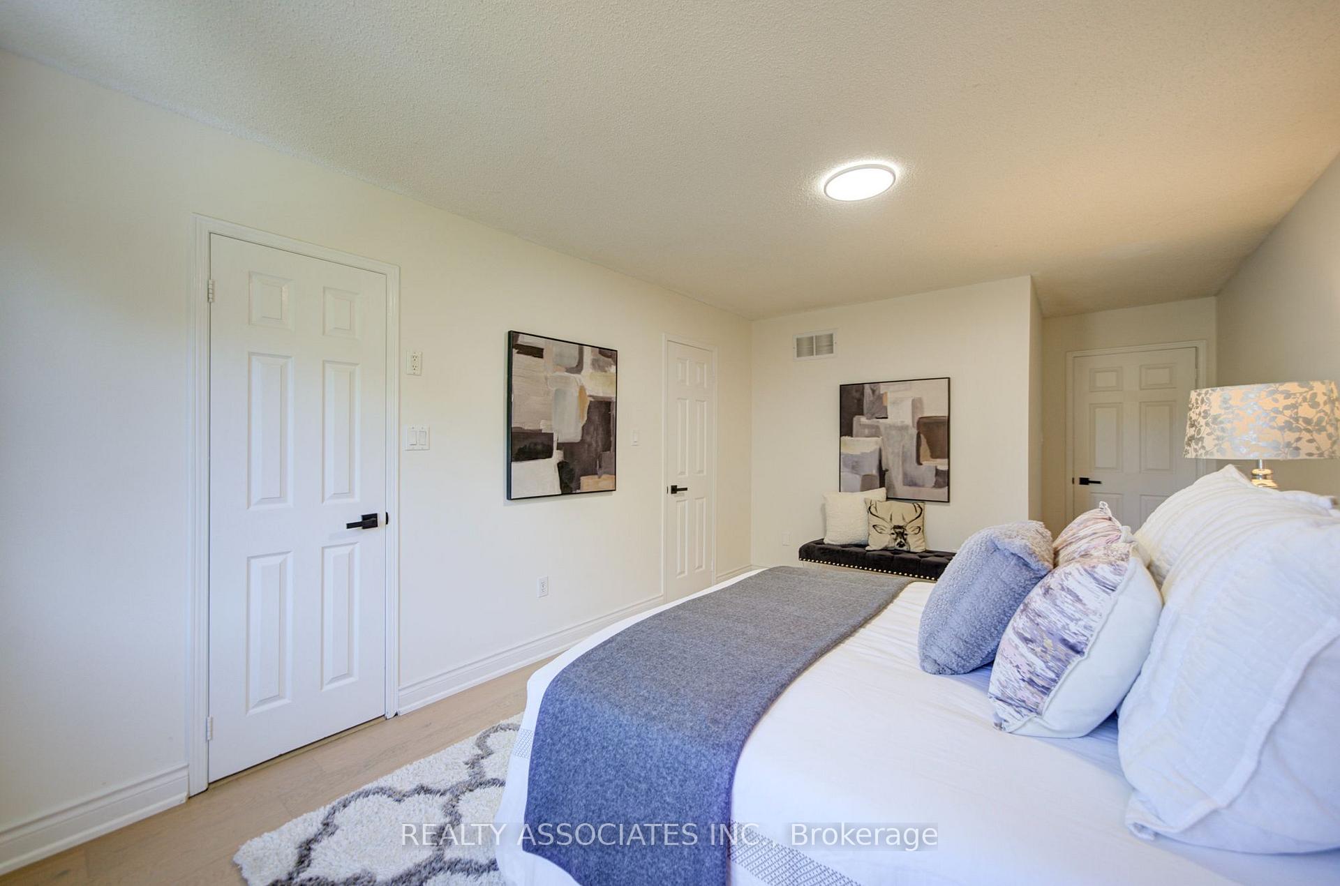 Photo 29 of 71 Highhill Drive, Scarborough, Tam O'Shanter-Sullivan — HOMEH