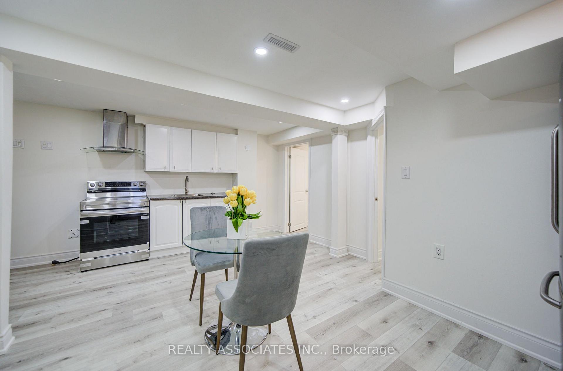 Photo 38 of 71 Highhill Drive, Scarborough, Tam O'Shanter-Sullivan — HOMEH