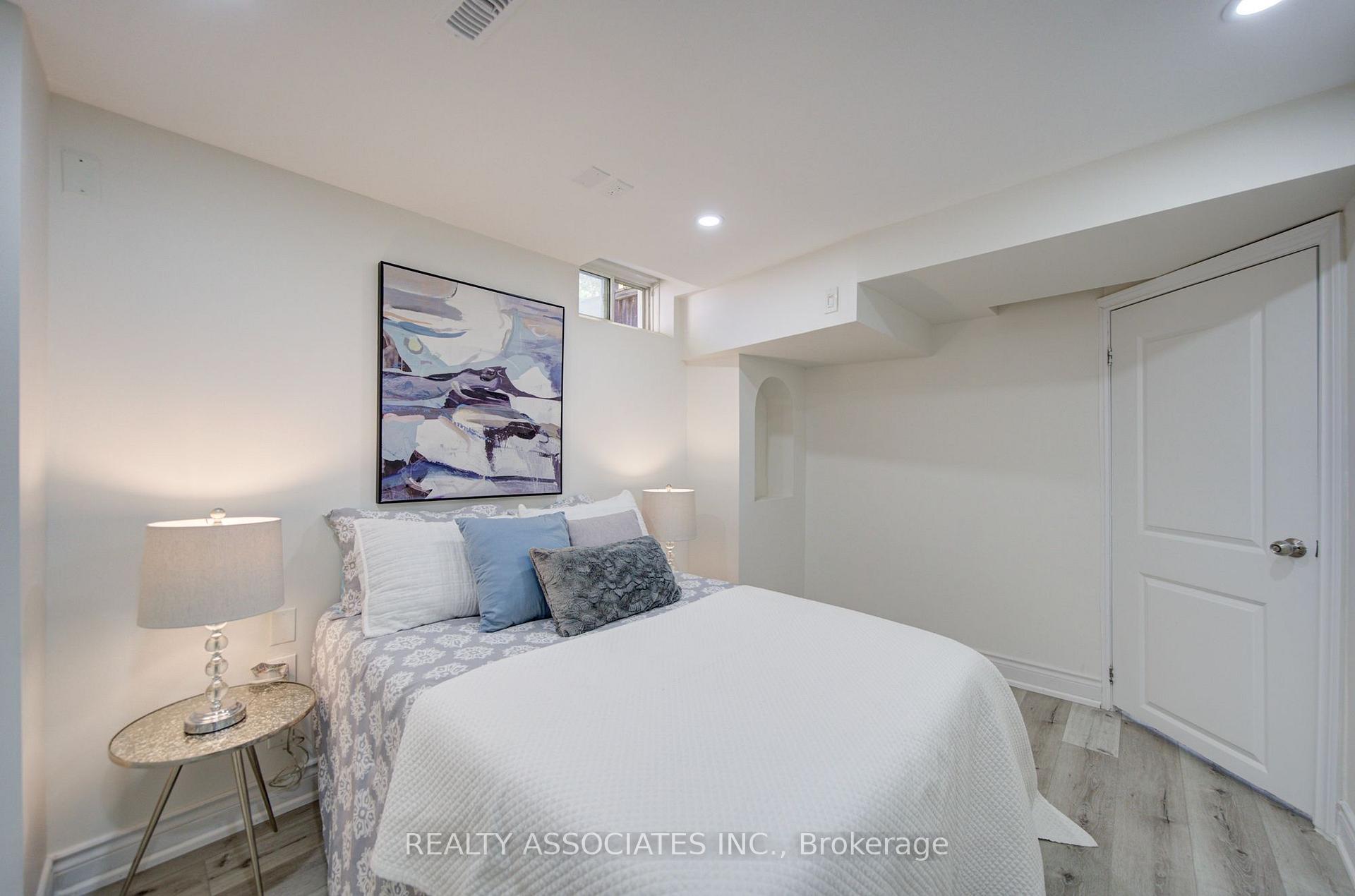 Photo 40 of 71 Highhill Drive, Scarborough, Tam O'Shanter-Sullivan — HOMEH