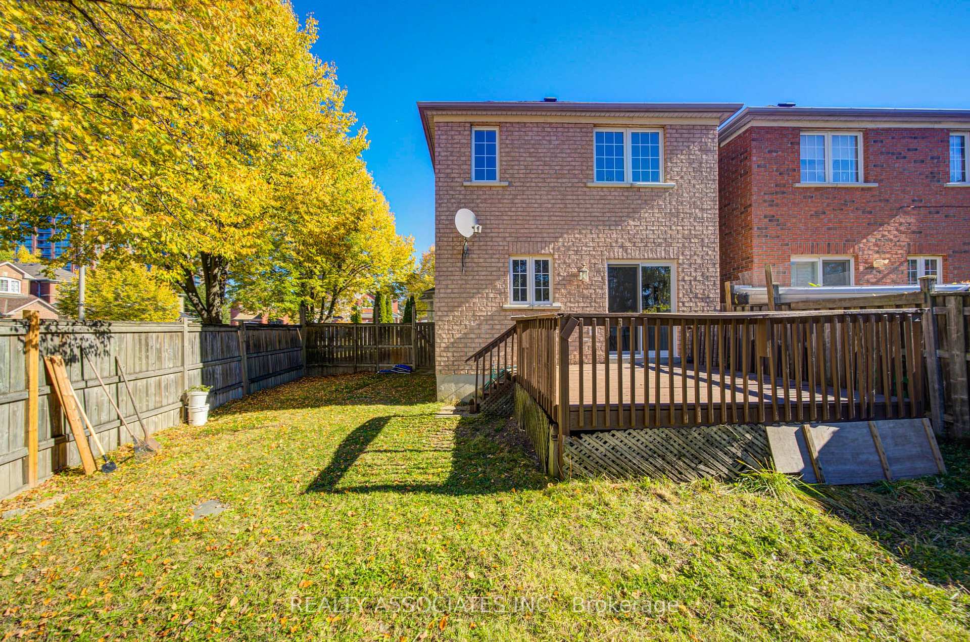 Photo 49 of 71 Highhill Drive, Scarborough, Tam O'Shanter-Sullivan — HOMEH