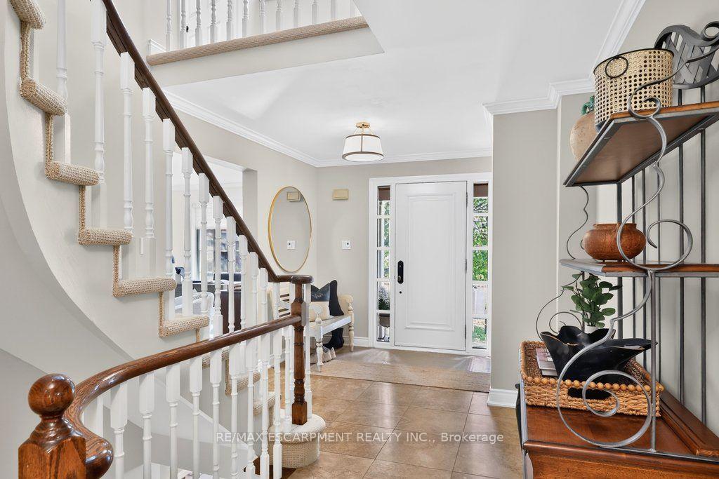 Photo 8 of 126 Wanita Road, Mississauga, Port Credit — HOMEH
