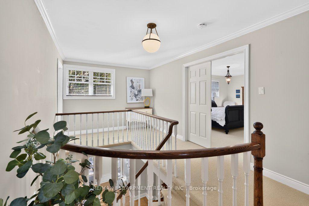 Photo 18 of 126 Wanita Road, Mississauga, Port Credit — HOMEH