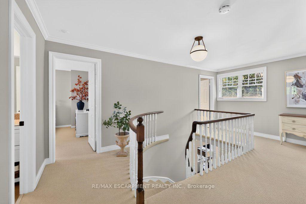 Photo 23 of 126 Wanita Road, Mississauga, Port Credit — HOMEH