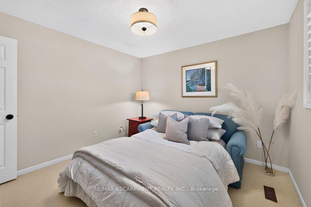 Photo 28 of 126 Wanita Road, Mississauga, Port Credit — HOMEH