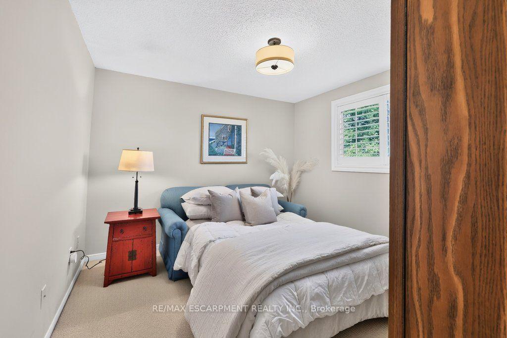 Photo 29 of 126 Wanita Road, Mississauga, Port Credit — HOMEH