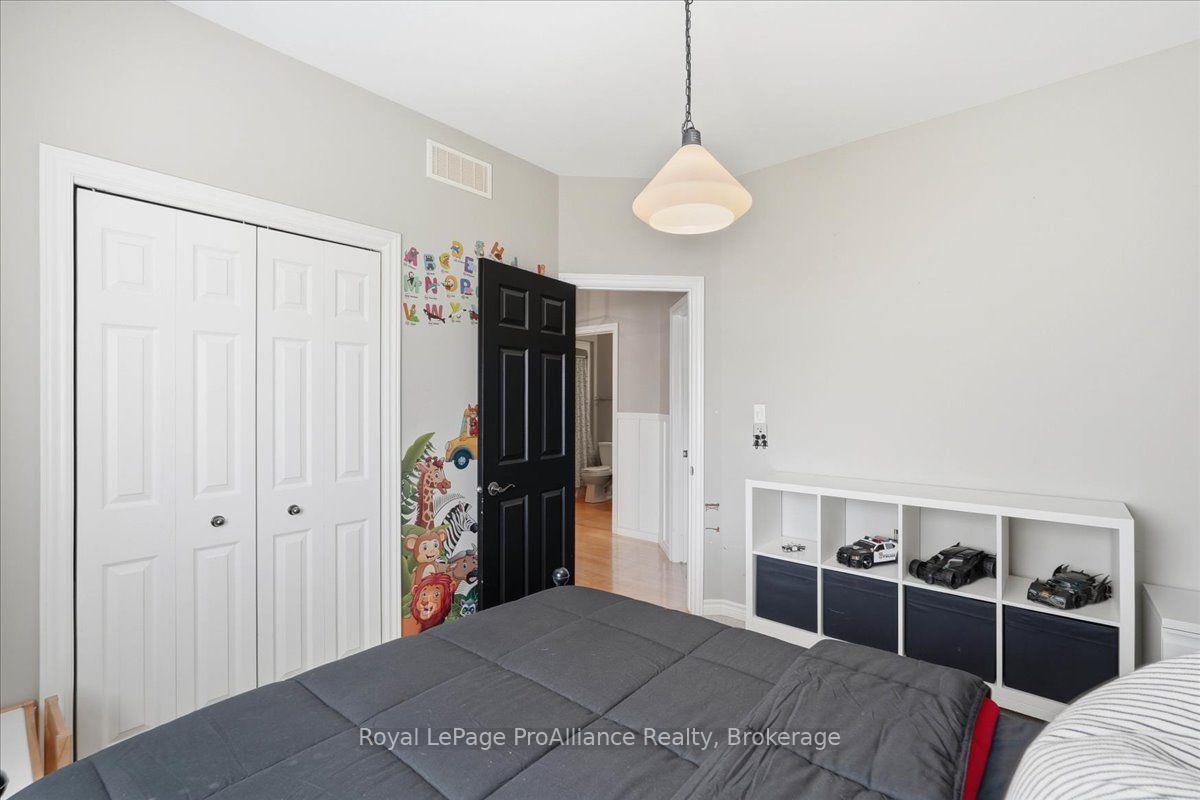 Photo 33 of 340 Cannifton Road N, Belleville, Thurlow Ward — HOMEH