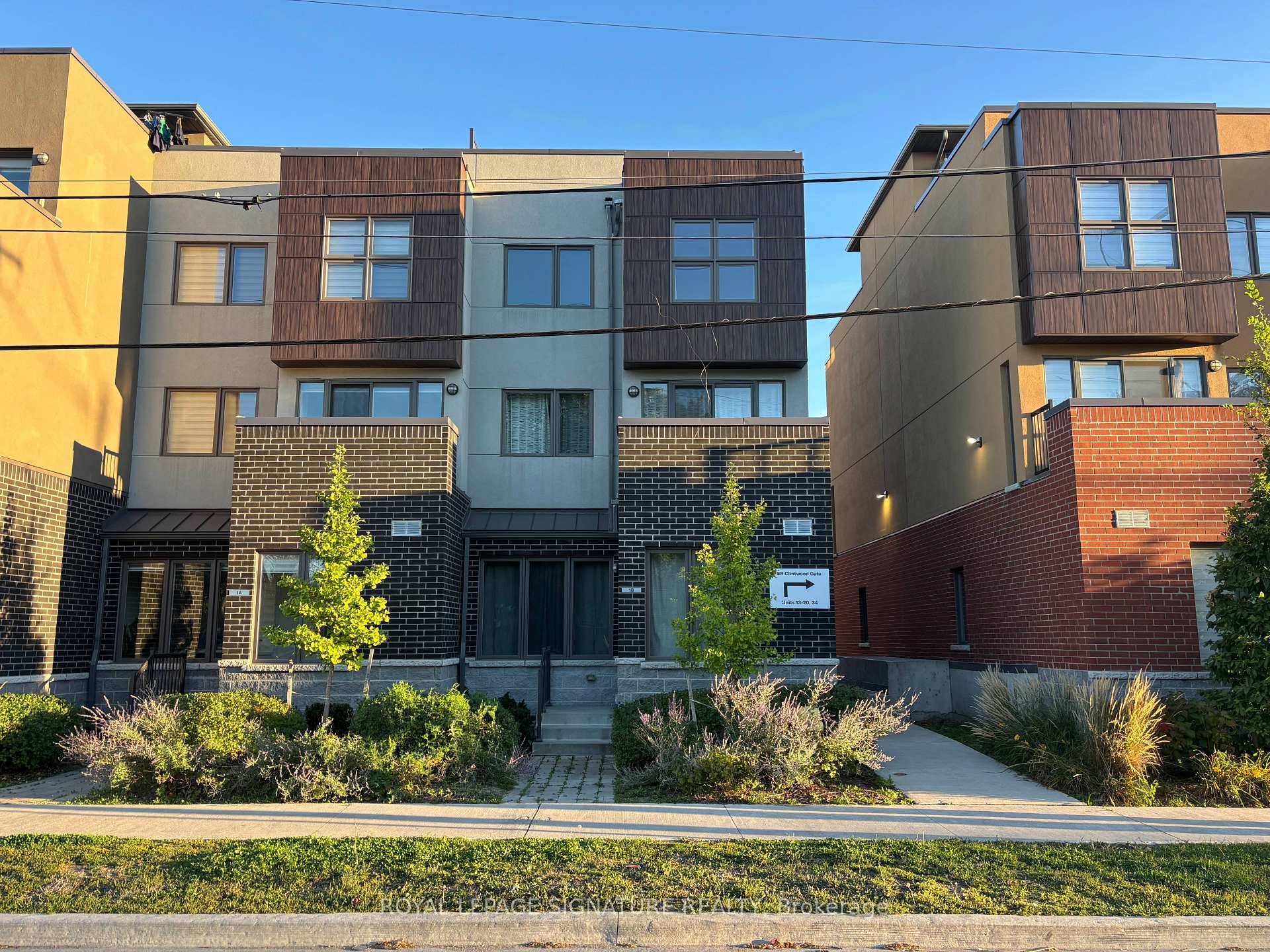 Photo 1 of 1B Clintwood Gate, North York, Parkwoods-Donalda — HOMEH