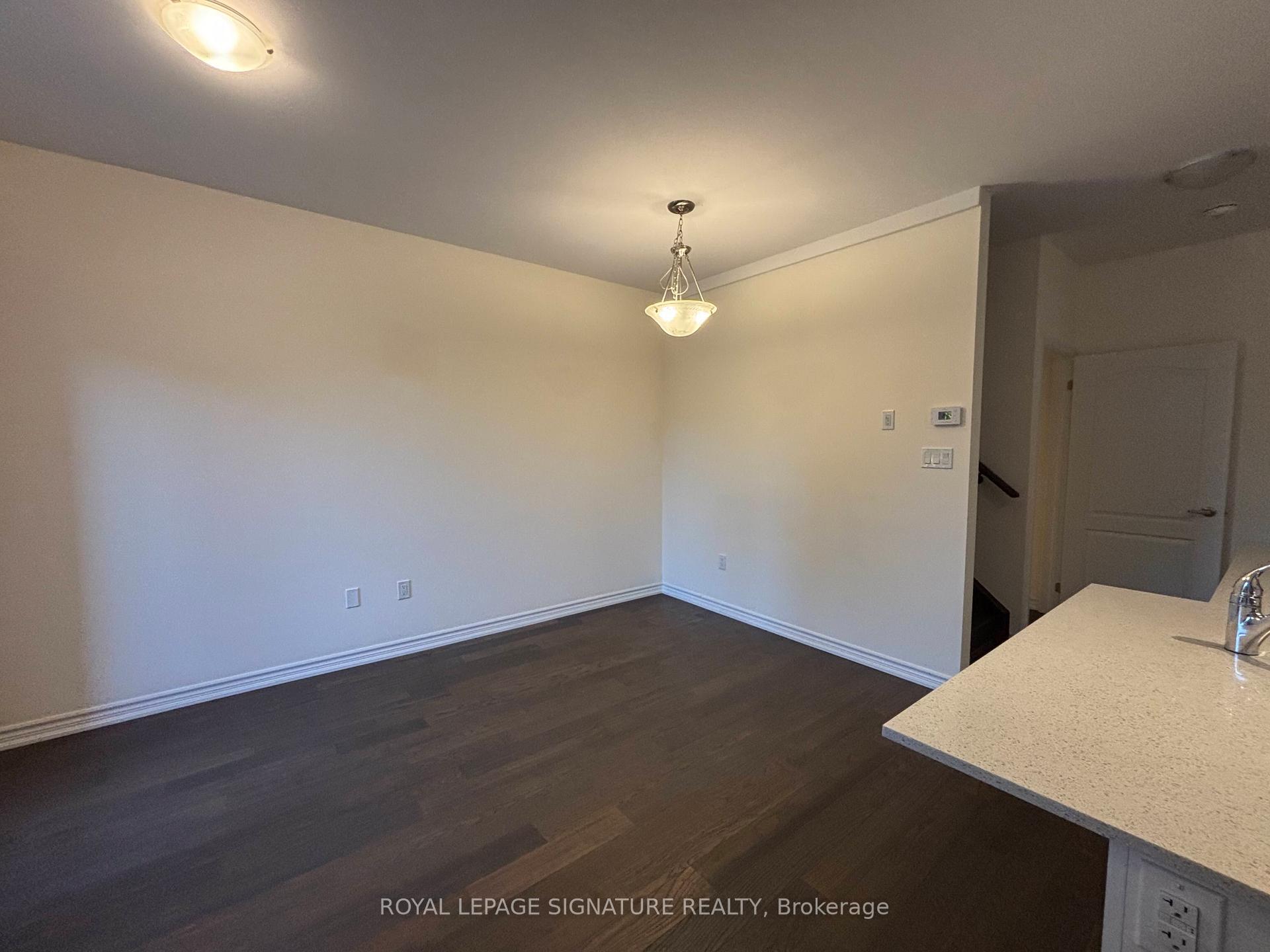 Photo 2 of 1B Clintwood Gate, North York, Parkwoods-Donalda — HOMEH