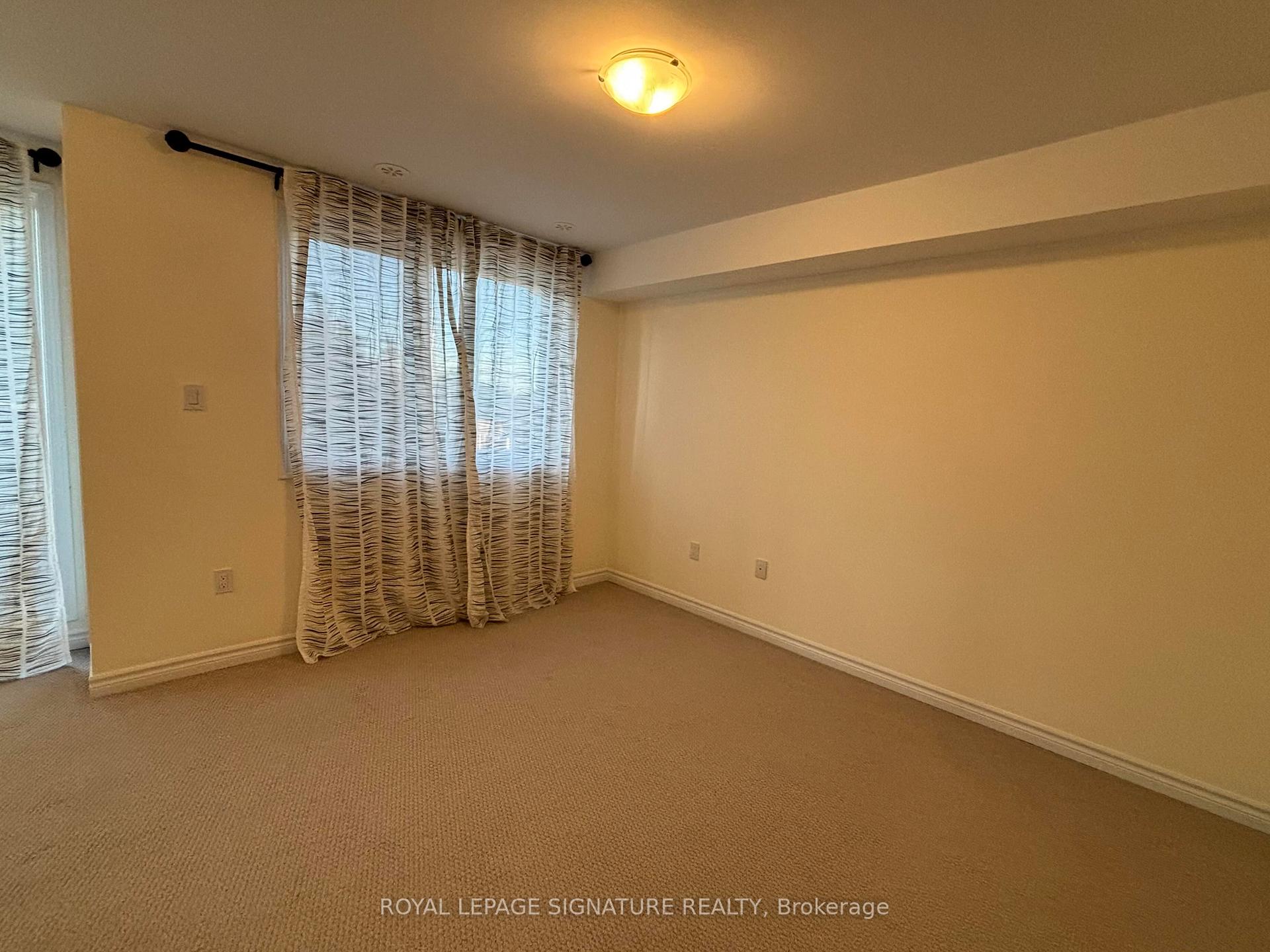 Photo 8 of 1B Clintwood Gate, North York, Parkwoods-Donalda — HOMEH