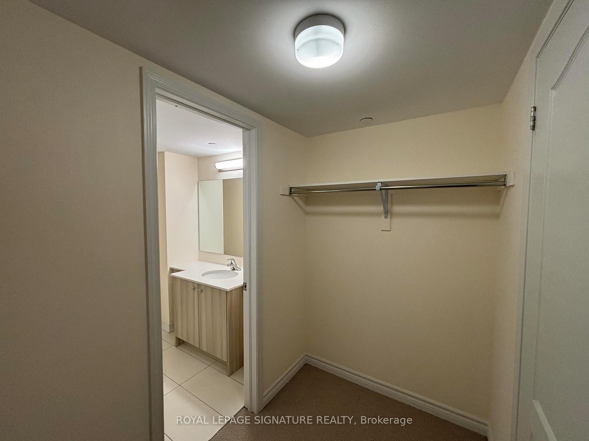 Photo 10 of 1B Clintwood Gate, North York, Parkwoods-Donalda — HOMEH