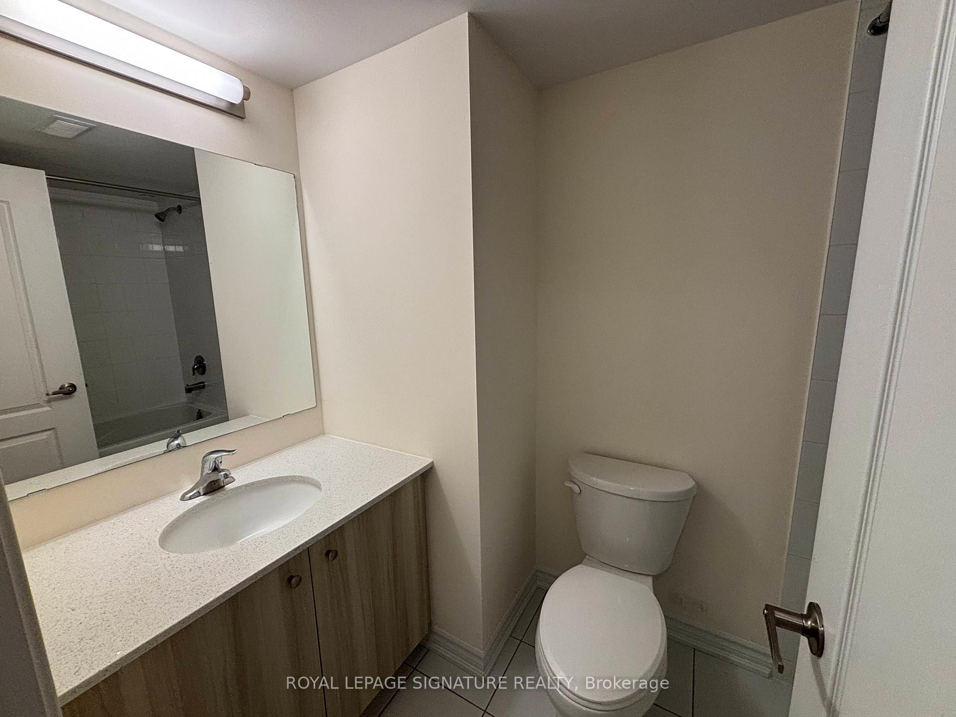 Photo 13 of 1B Clintwood Gate, North York, Parkwoods-Donalda — HOMEH