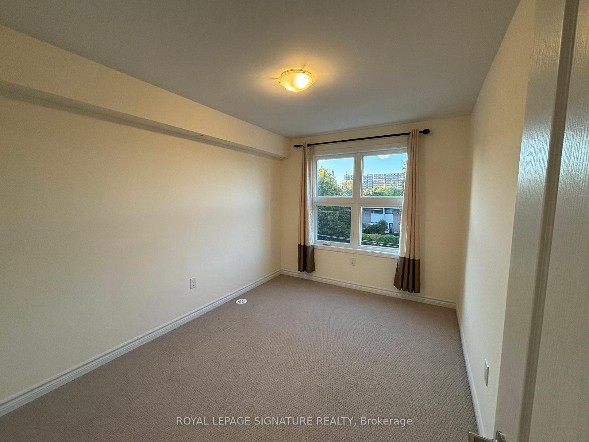 Photo 15 of 1B Clintwood Gate, North York, Parkwoods-Donalda — HOMEH