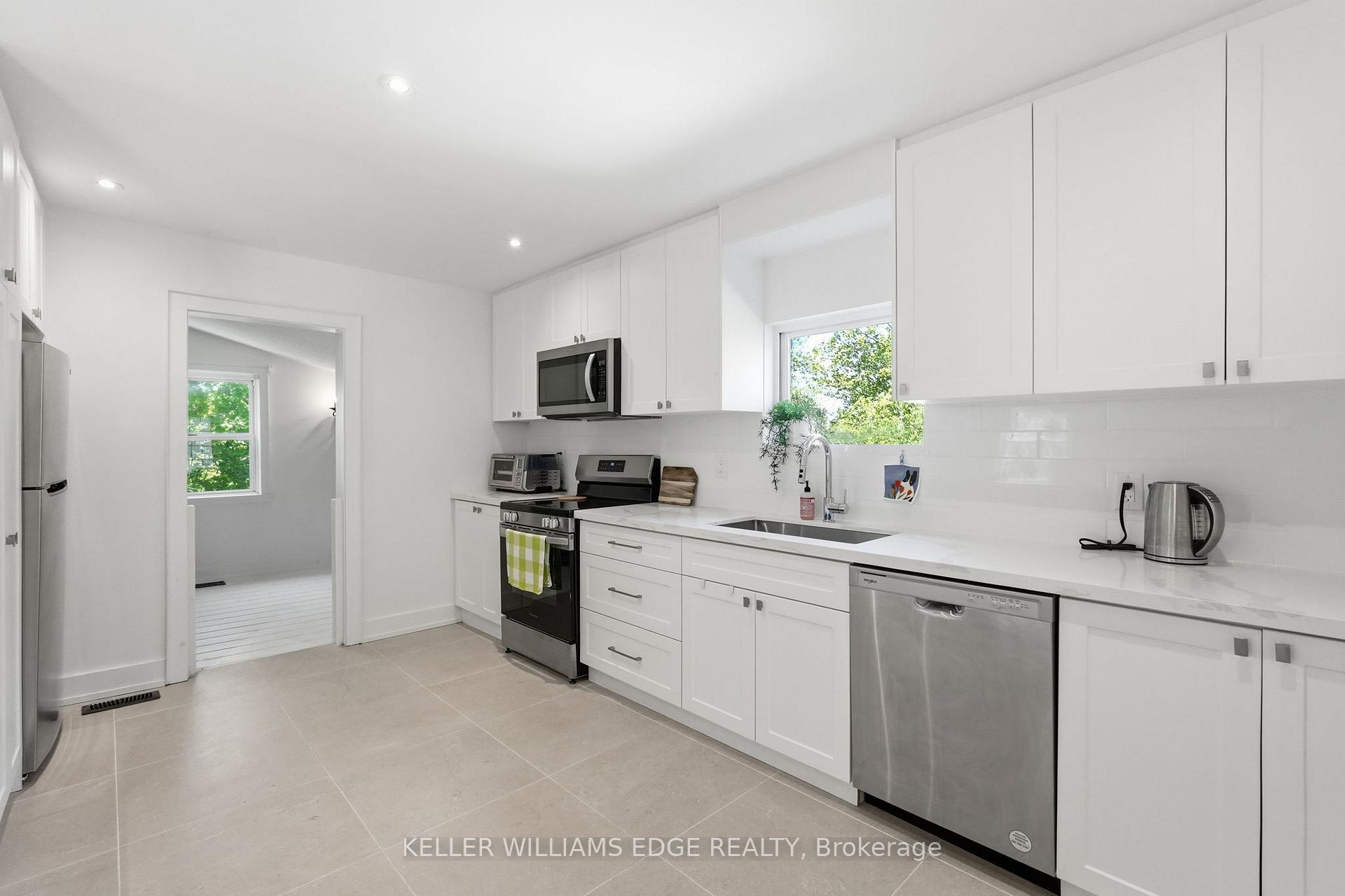 Photo 12 of 6123 Guelph Line, Burlington, Rural Burlington — HOMEH