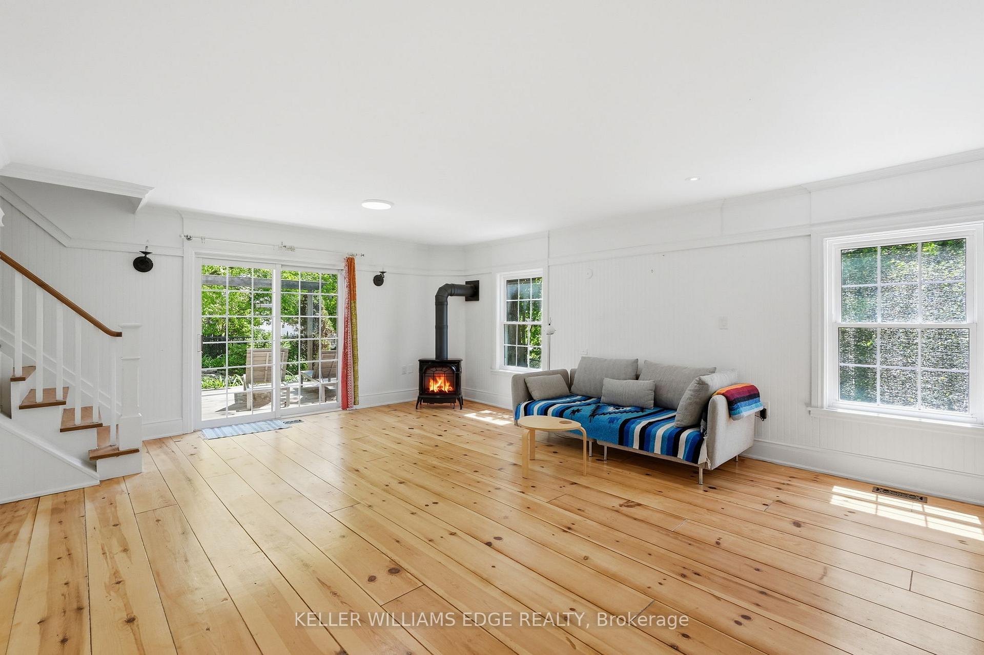 Photo 14 of 6123 Guelph Line, Burlington, Rural Burlington — HOMEH