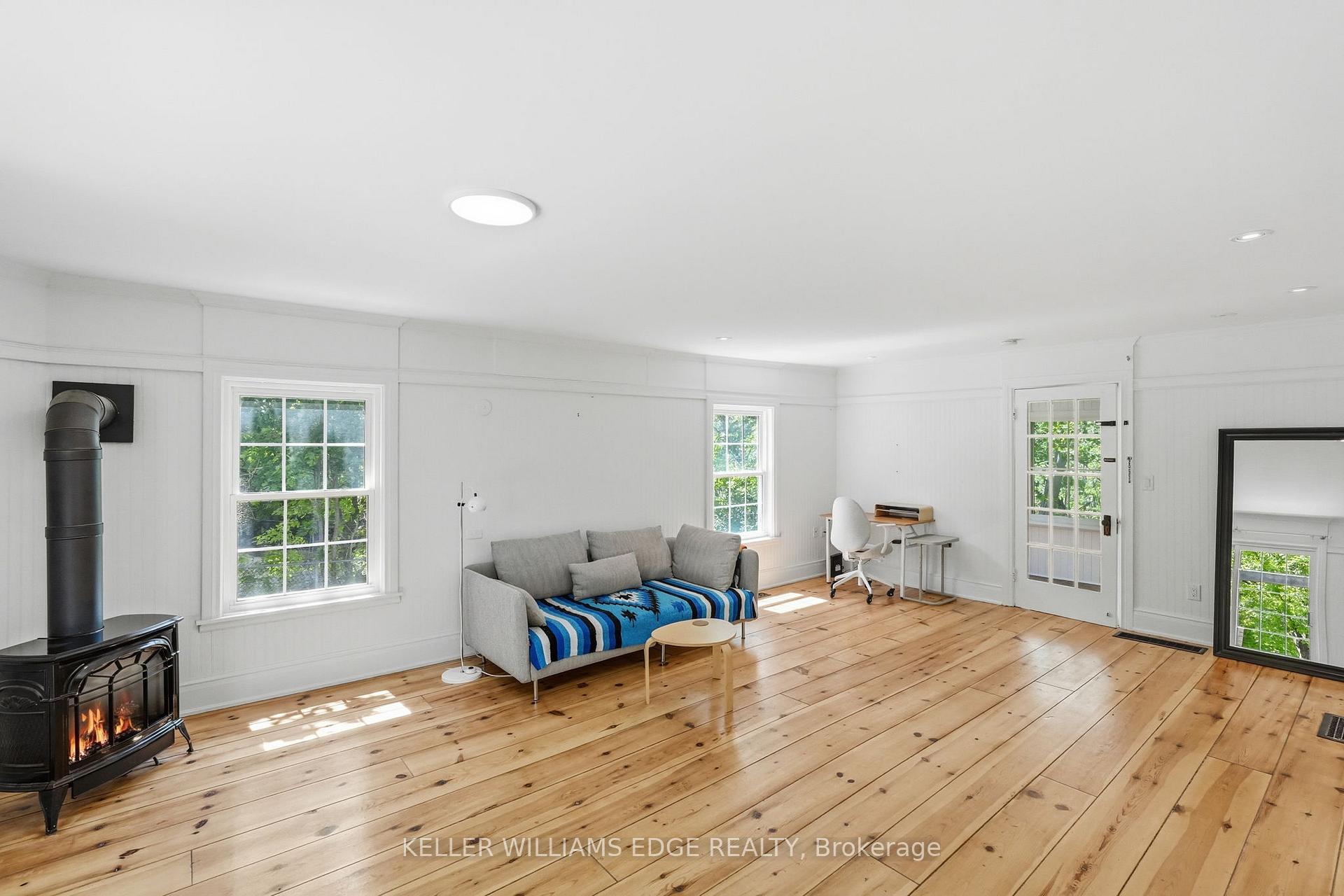 Photo 16 of 6123 Guelph Line, Burlington, Rural Burlington — HOMEH