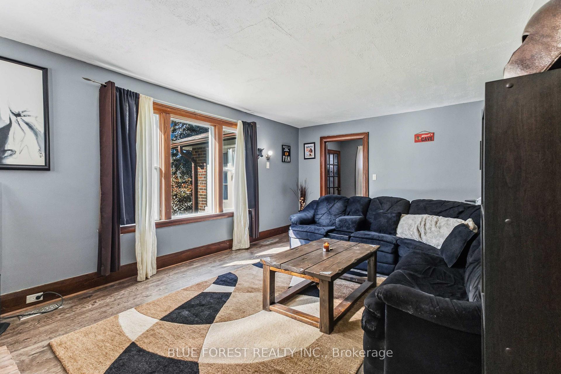 Photo 5 of 1228 Richmond Street, London, East B — HOMEH