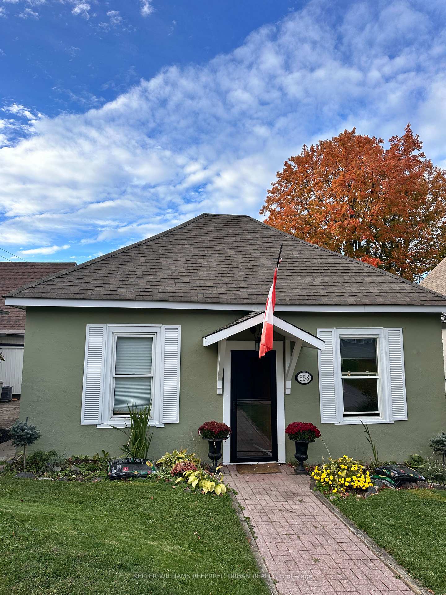 Photo 44 of 558 Elizabeth Street, Midland — HOMEH