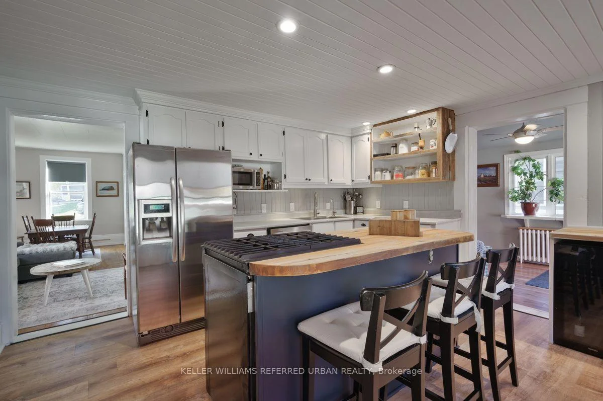 Photo 11 of 558 Elizabeth Street, Midland — HOMEH