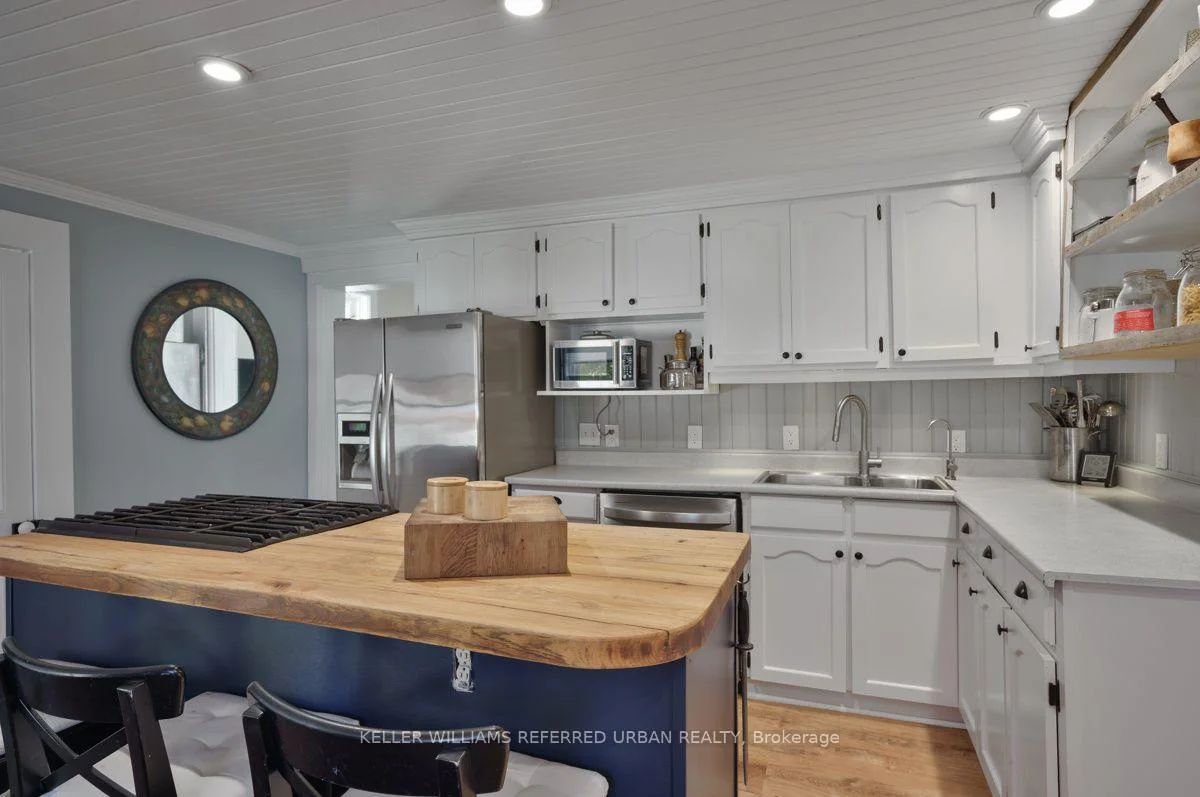 Photo 13 of 558 Elizabeth Street, Midland — HOMEH