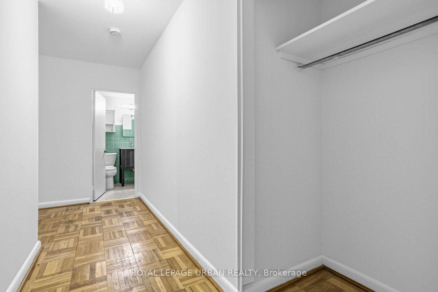Photo 13 of Unit 17, 8 Corinth Gardens, Toronto, Mount Pleasant East — HOMEH