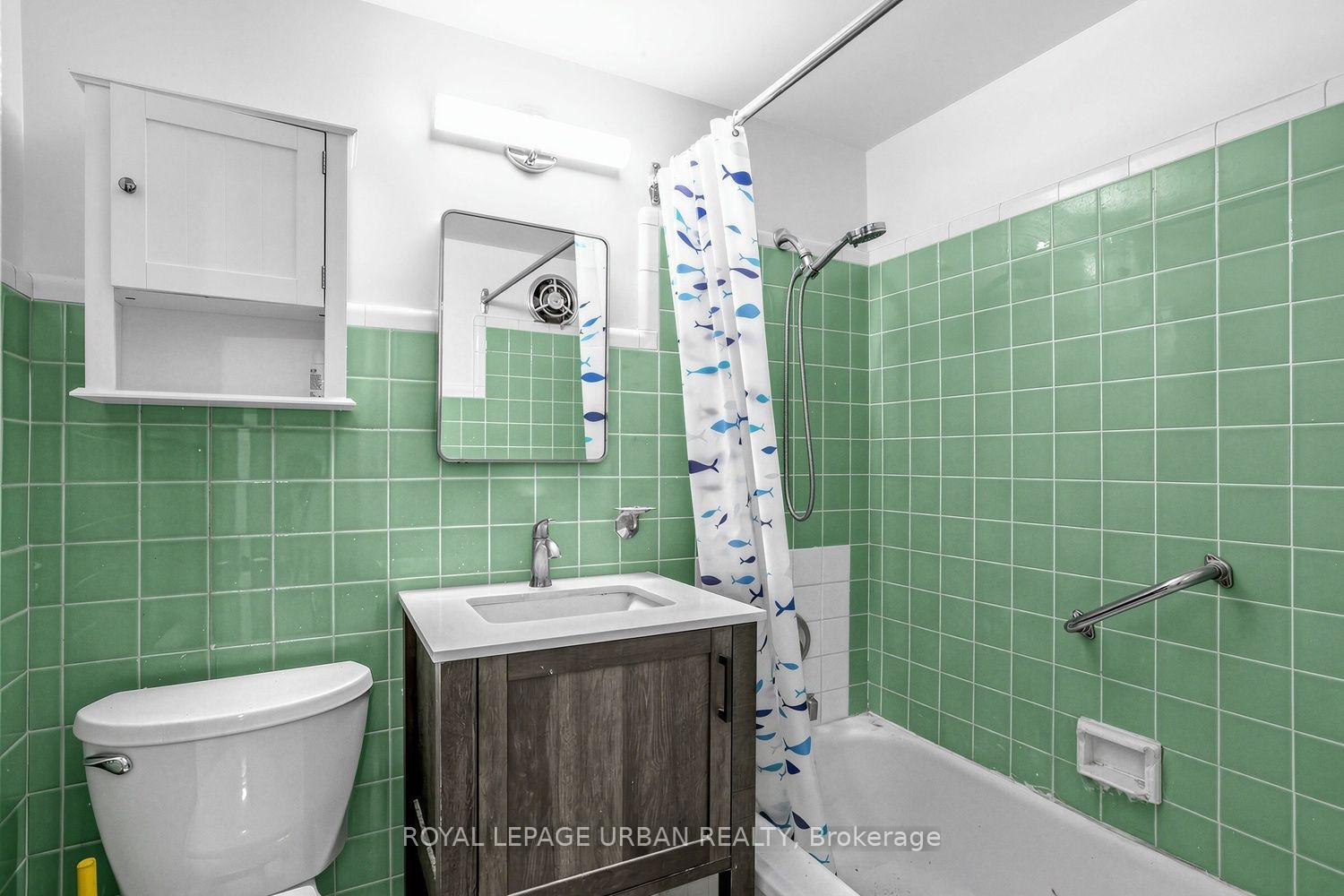 Photo 22 of Unit 17, 8 Corinth Gardens, Toronto, Mount Pleasant East — HOMEH