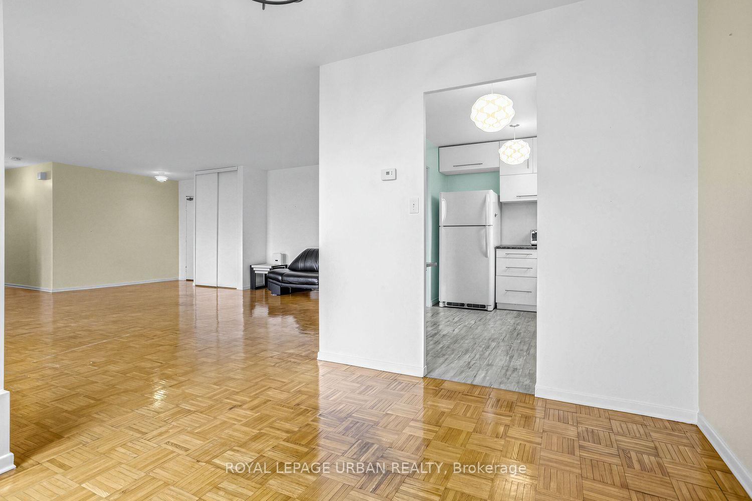Photo 2 of Unit 403, 60 Pavane Linkway, Toronto, Flemingdon Park — HOMEH