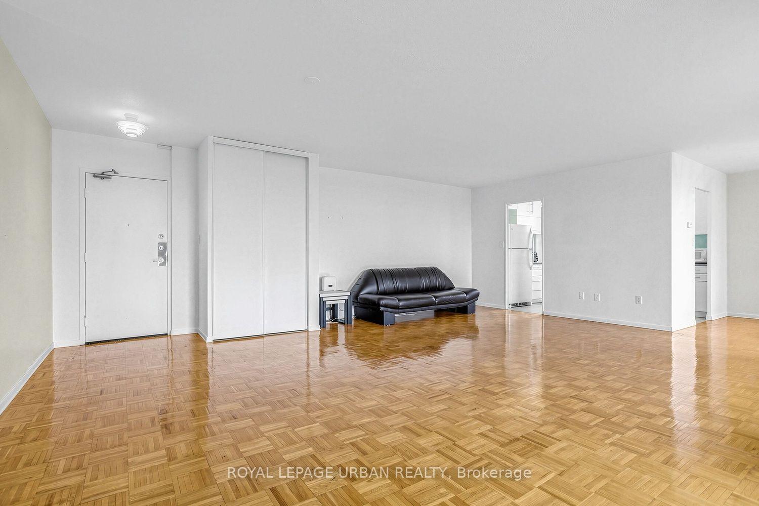 Photo 6 of Unit 403, 60 Pavane Linkway, Toronto, Flemingdon Park — HOMEH