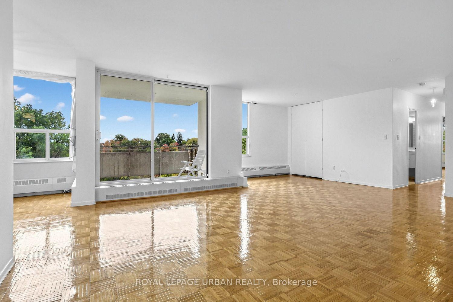 Photo 7 of Unit 403, 60 Pavane Linkway, Toronto, Flemingdon Park — HOMEH