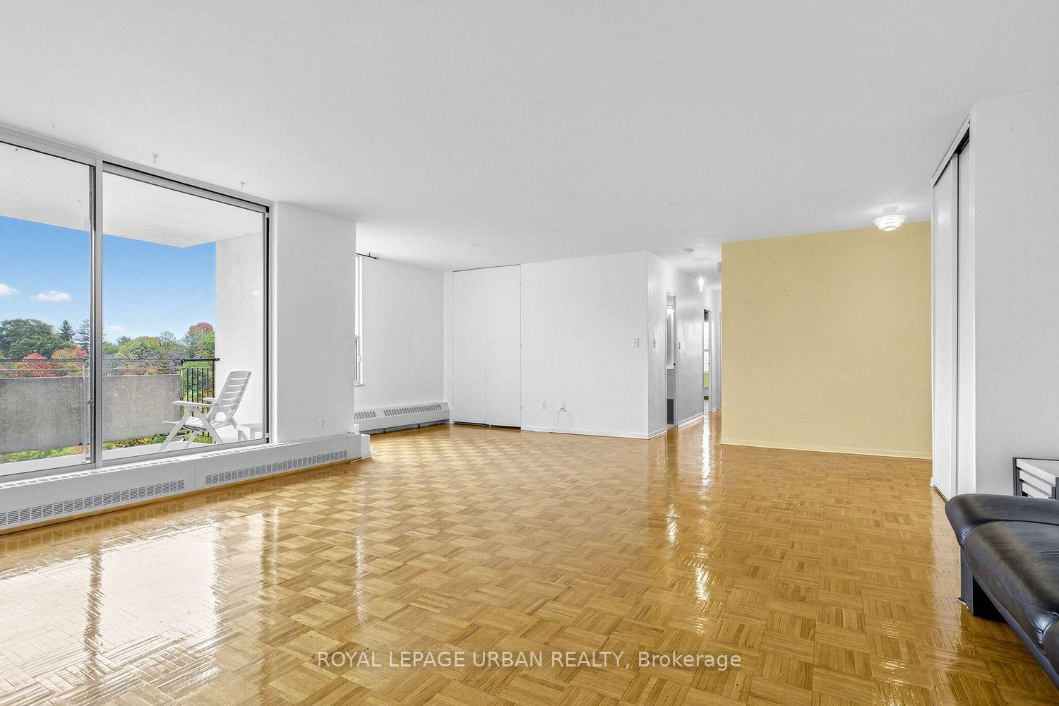 Photo 8 of Unit 403, 60 Pavane Linkway, Toronto, Flemingdon Park — HOMEH