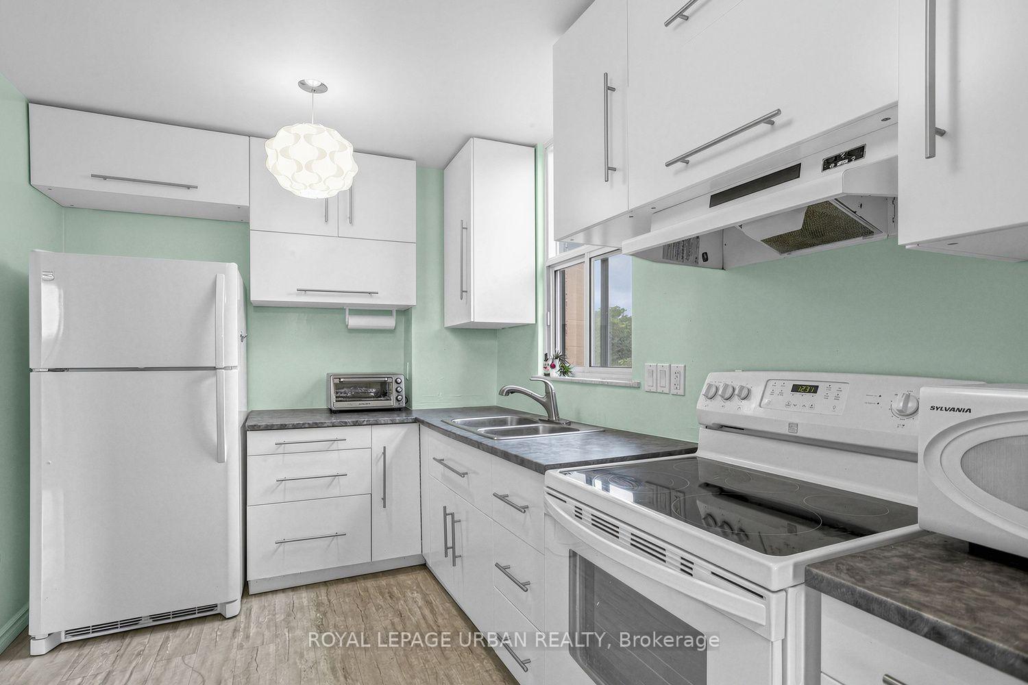 Photo 14 of Unit 403, 60 Pavane Linkway, Toronto, Flemingdon Park — HOMEH