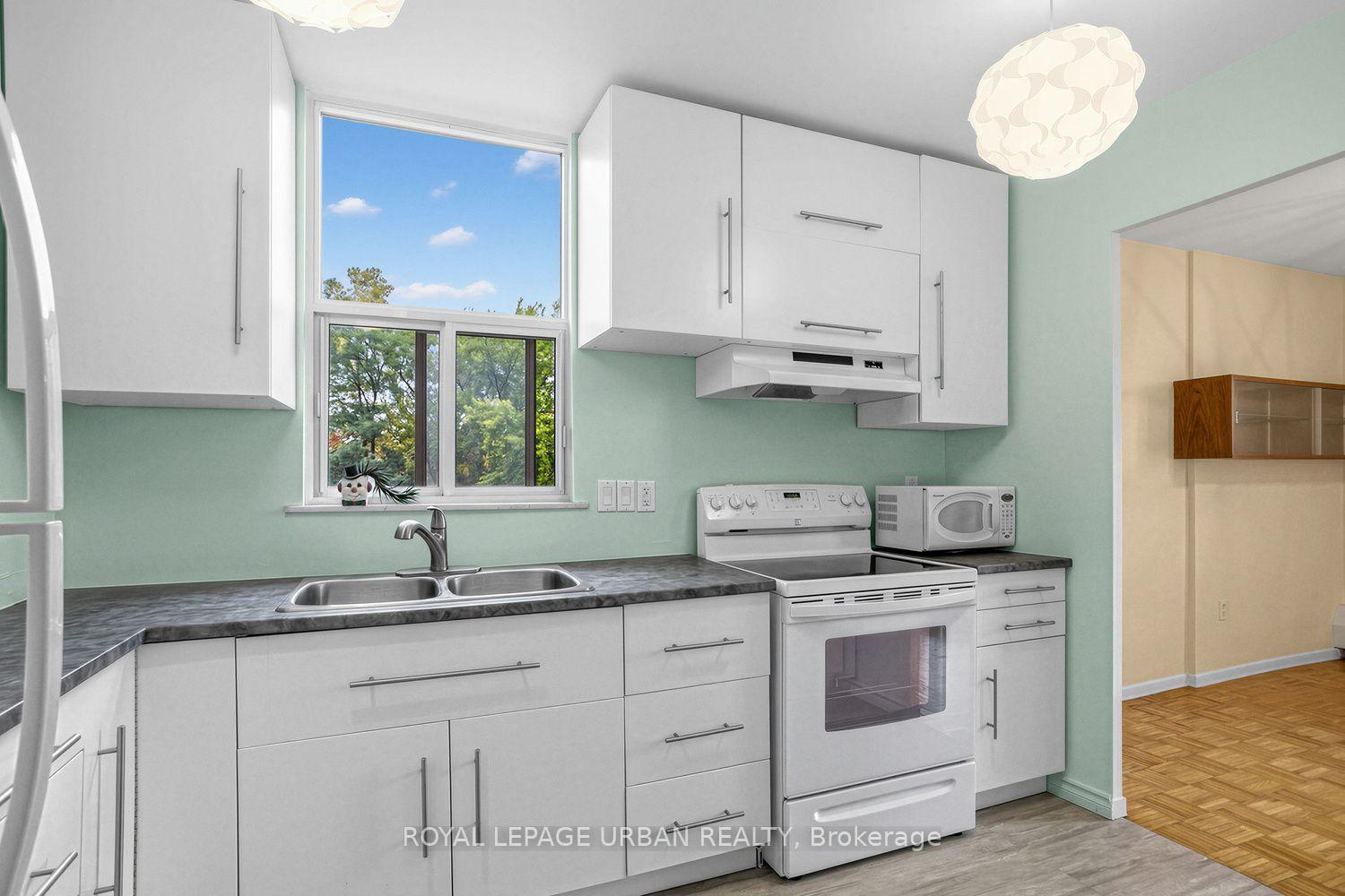 Photo 15 of Unit 403, 60 Pavane Linkway, Toronto, Flemingdon Park — HOMEH