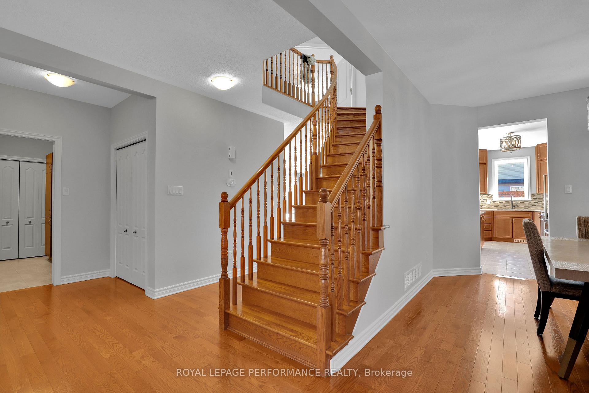 Photo 6 of 815 Slattery's Field Street, Ottawa, Blossom Park/Kemp Park/Findlay Creek — HOMEH