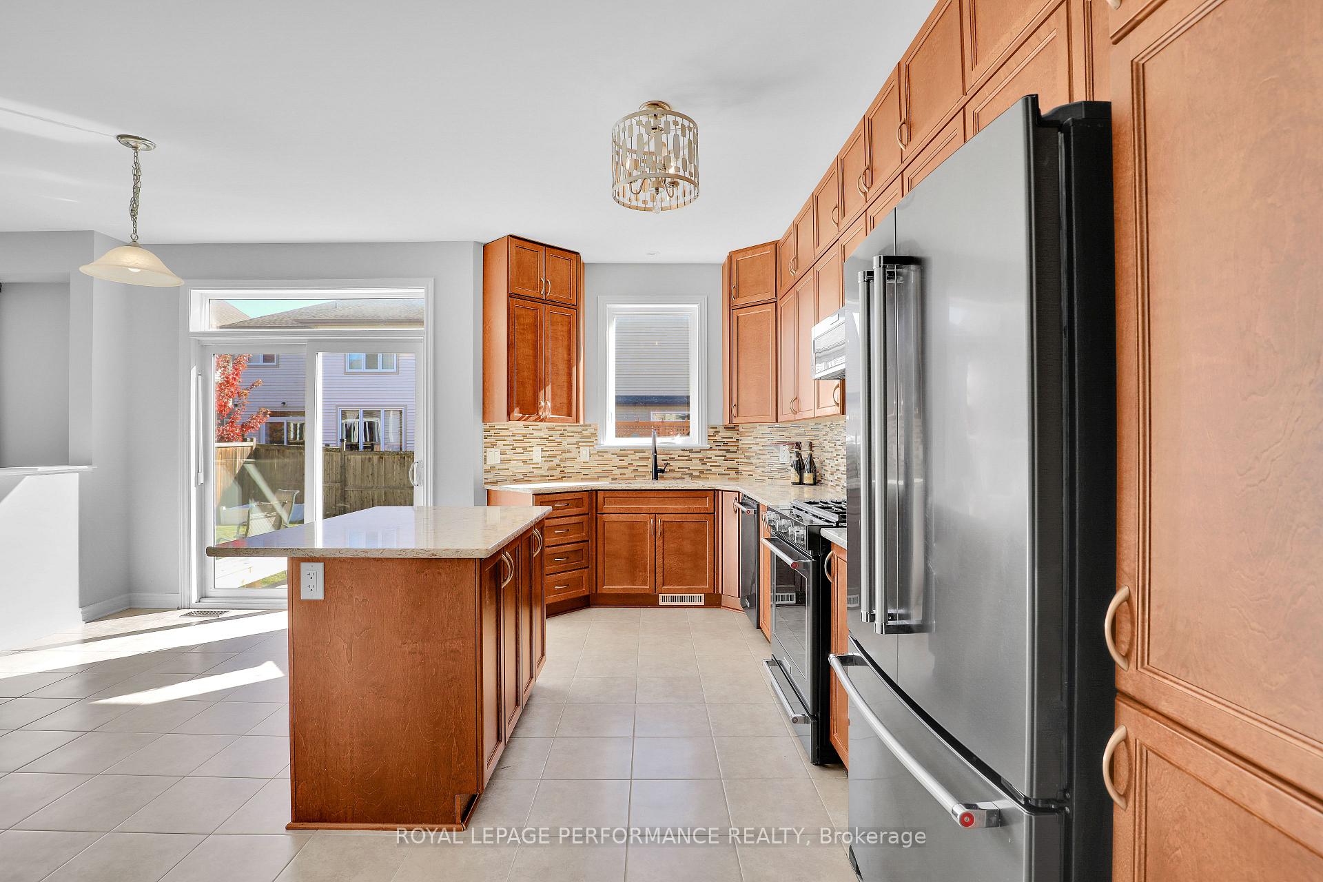 Photo 13 of 815 Slattery's Field Street, Ottawa, Blossom Park/Kemp Park/Findlay Creek — HOMEH