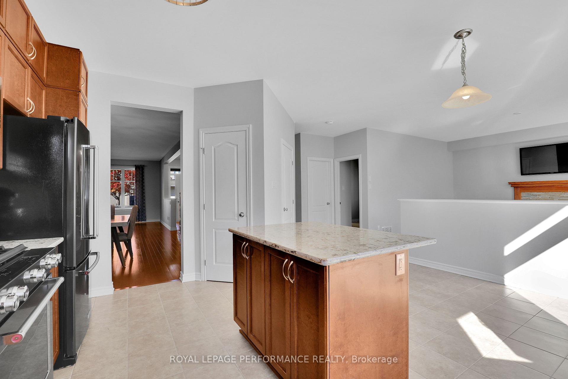 Photo 14 of 815 Slattery's Field Street, Ottawa, Blossom Park/Kemp Park/Findlay Creek — HOMEH