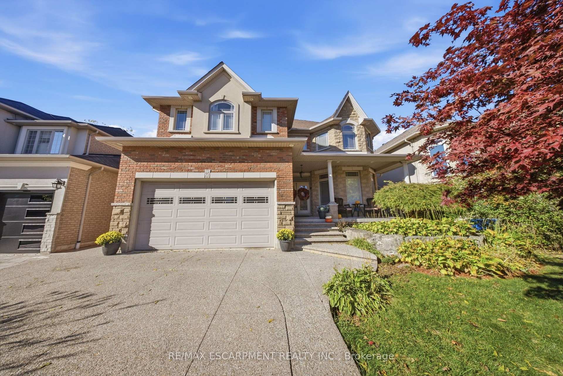 Photo 3 of 95 Tollgate Drive, Hamilton, Ancaster — HOMEH