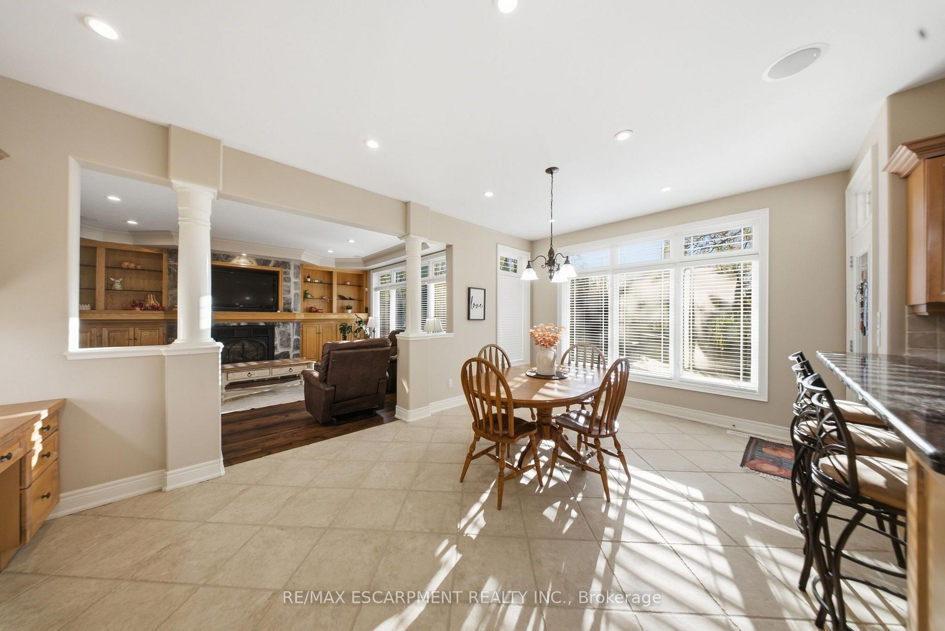 Photo 18 of 95 Tollgate Drive, Hamilton, Ancaster — HOMEH