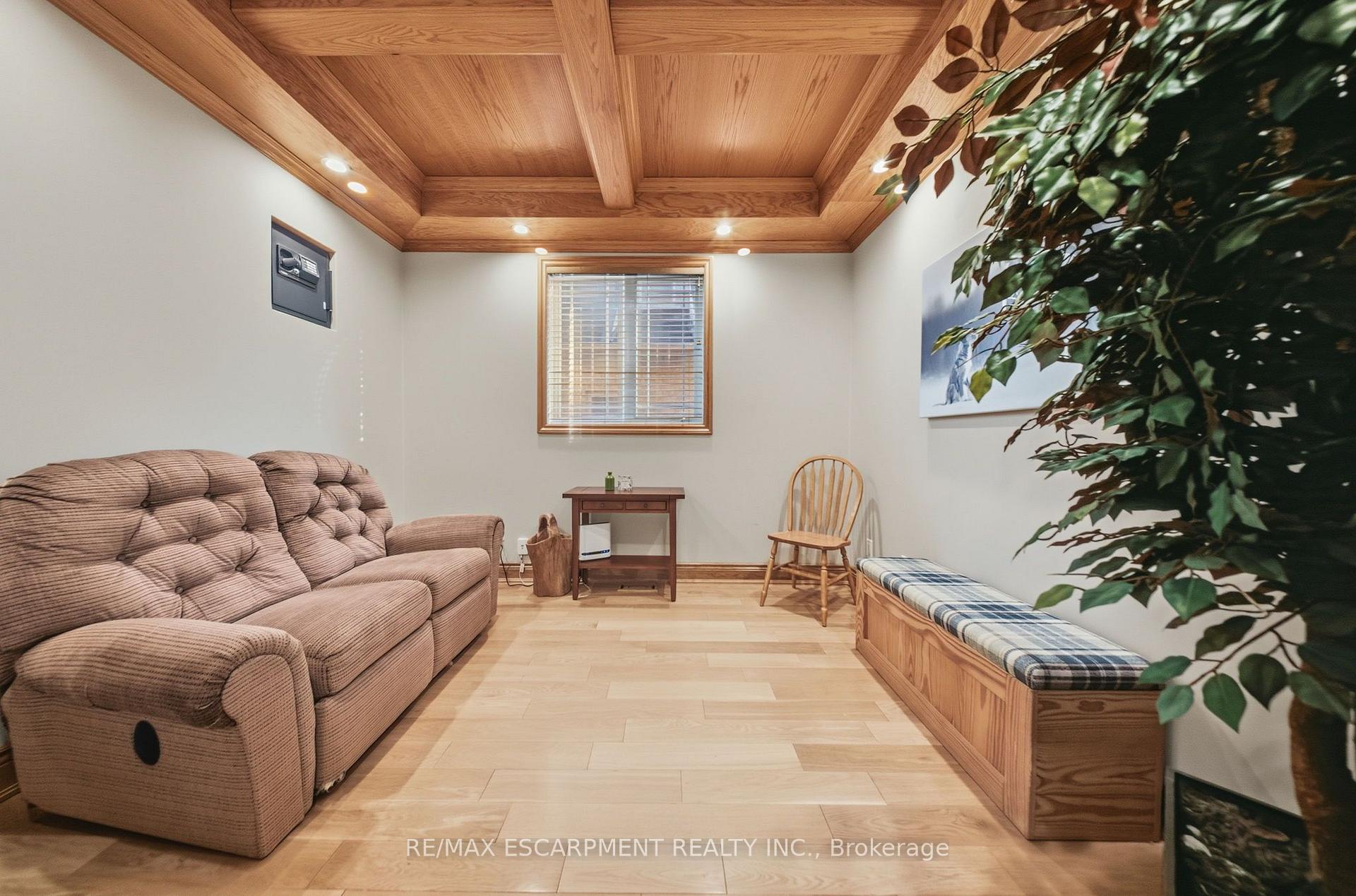 Photo 20 of 95 Tollgate Drive, Hamilton, Ancaster — HOMEH