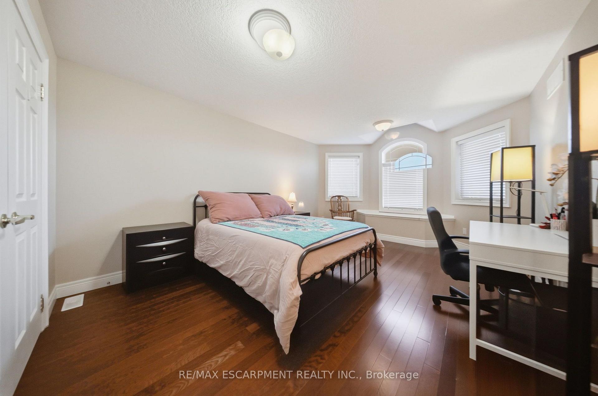 Photo 27 of 95 Tollgate Drive, Hamilton, Ancaster — HOMEH