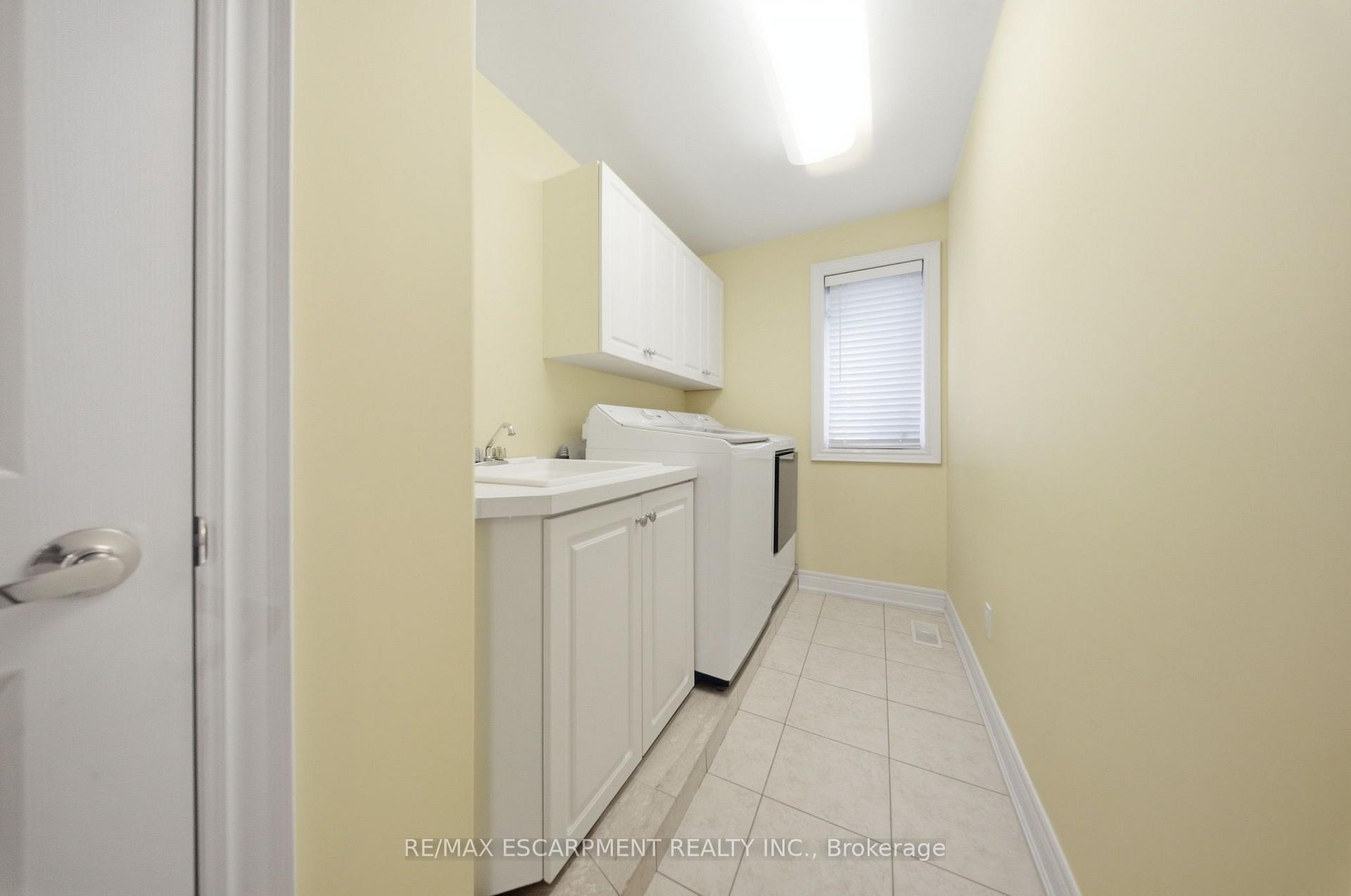 Photo 29 of 95 Tollgate Drive, Hamilton, Ancaster — HOMEH
