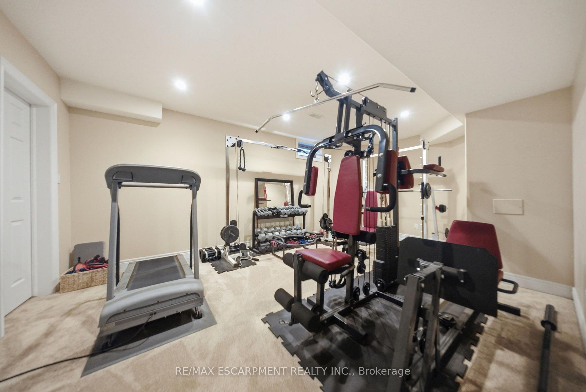 Photo 32 of 95 Tollgate Drive, Hamilton, Ancaster — HOMEH