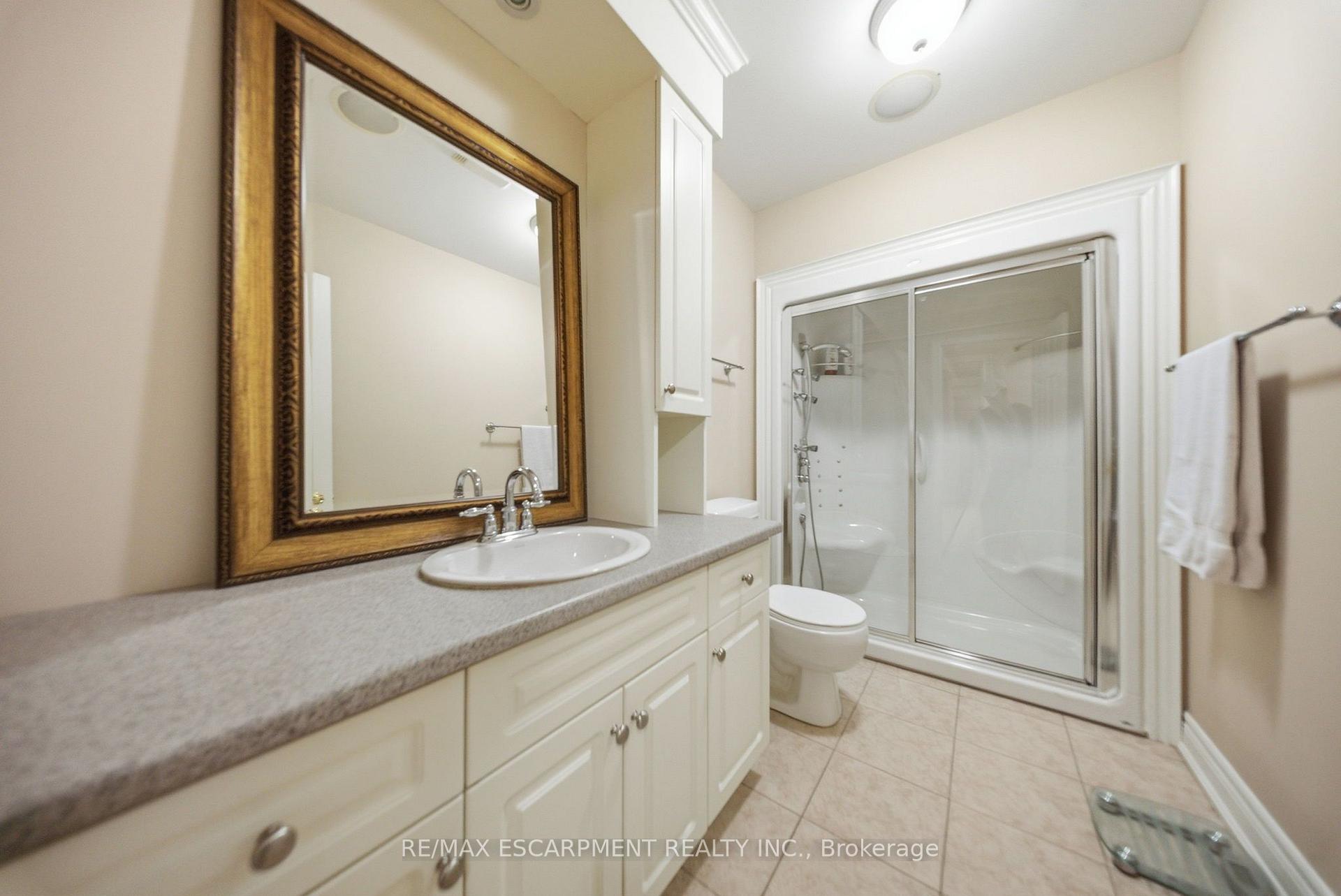 Photo 34 of 95 Tollgate Drive, Hamilton, Ancaster — HOMEH