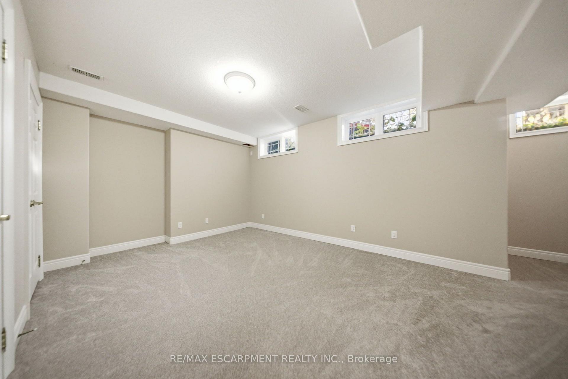 Photo 35 of 95 Tollgate Drive, Hamilton, Ancaster — HOMEH