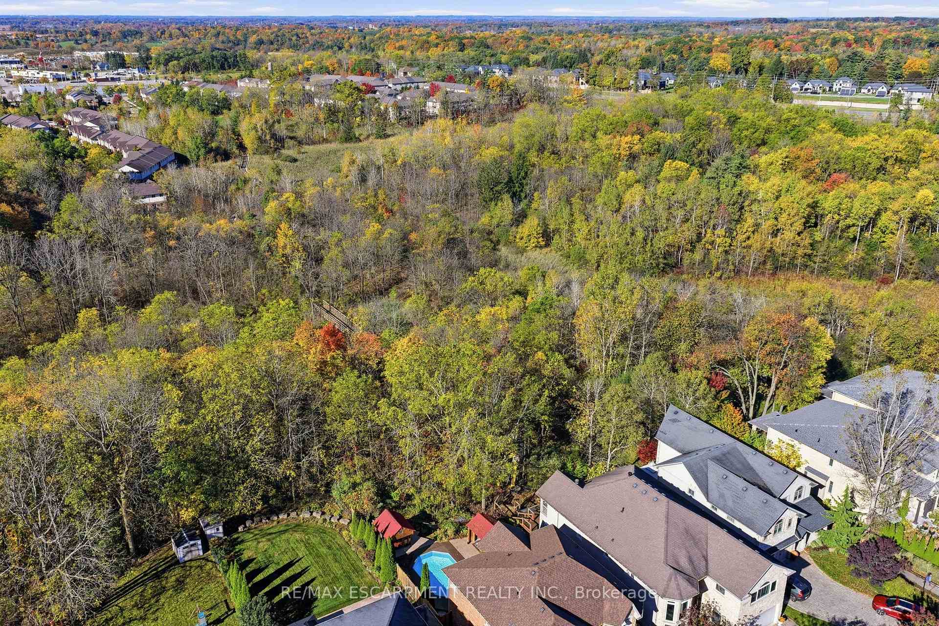 Photo 48 of 95 Tollgate Drive, Hamilton, Ancaster — HOMEH