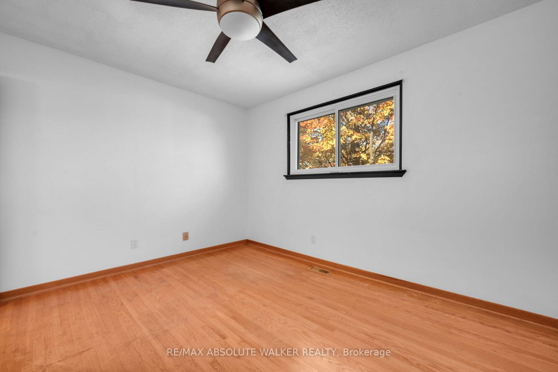 Photo 27 of 18 Silver Aspen Crescent, Ottawa, Blackburn Hamlet — HOMEH