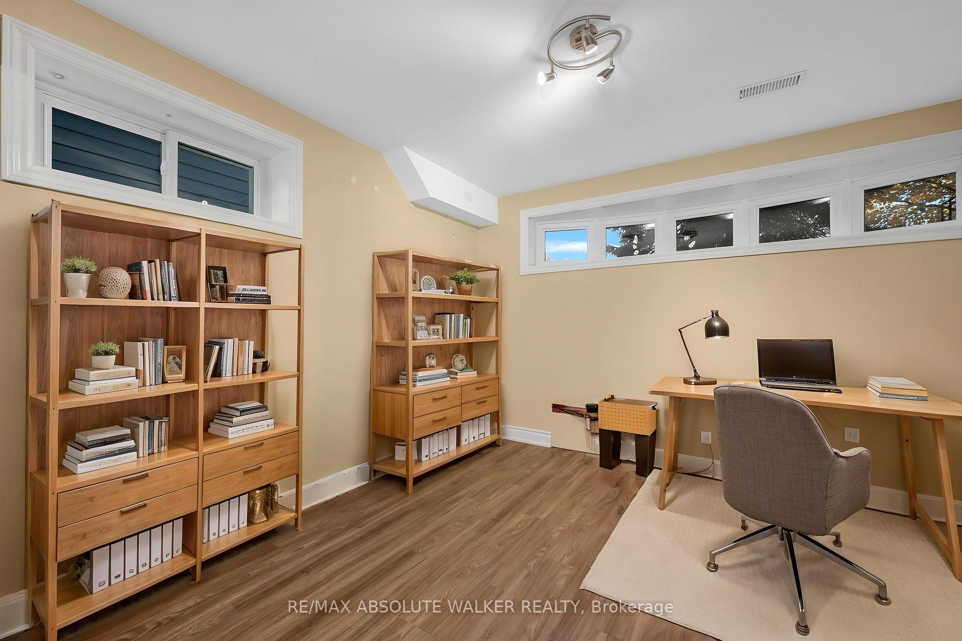 Photo 28 of 18 Silver Aspen Crescent, Ottawa, Blackburn Hamlet — HOMEH