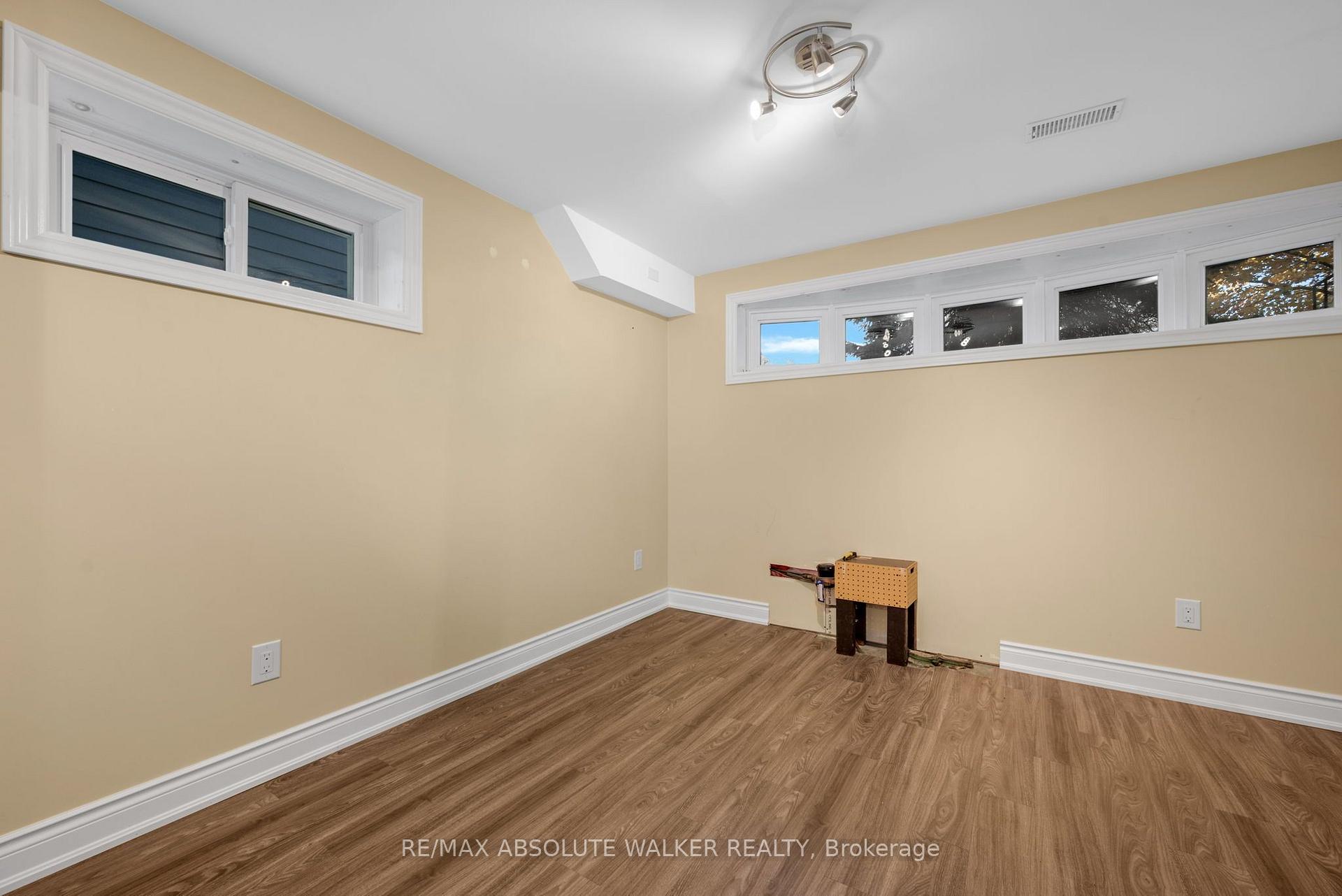 Photo 29 of 18 Silver Aspen Crescent, Ottawa, Blackburn Hamlet — HOMEH