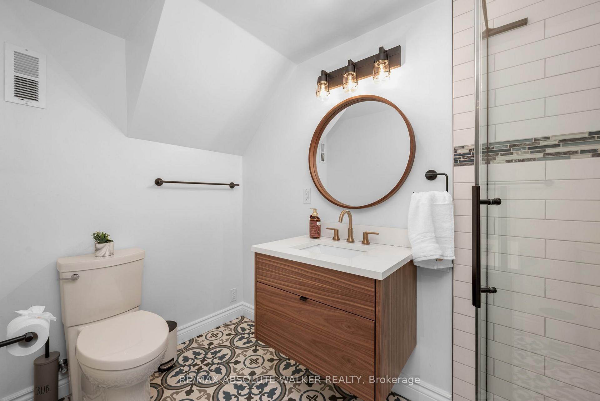 Photo 36 of 18 Silver Aspen Crescent, Ottawa, Blackburn Hamlet — HOMEH