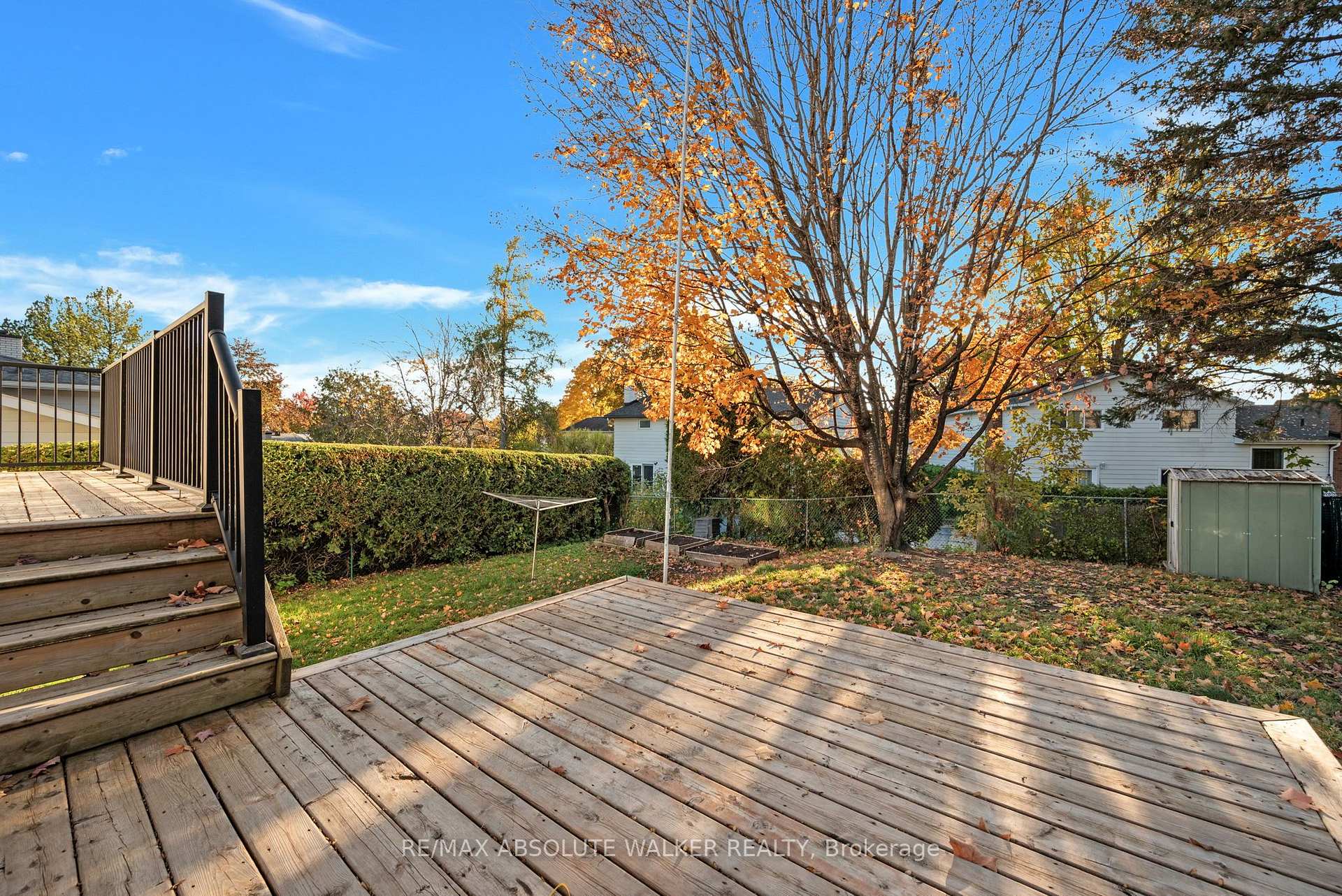 Photo 37 of 18 Silver Aspen Crescent, Ottawa, Blackburn Hamlet — HOMEH